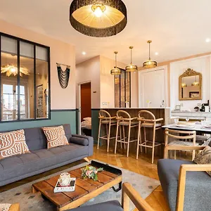 Host - Hypercentre Vieux Apartment